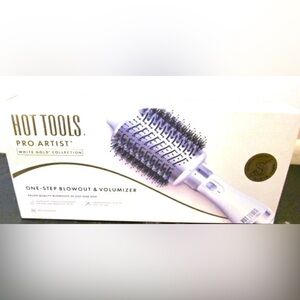 Like New Hot Tools Professional One Step Volumizing Oval Head Hair Dryer Brush